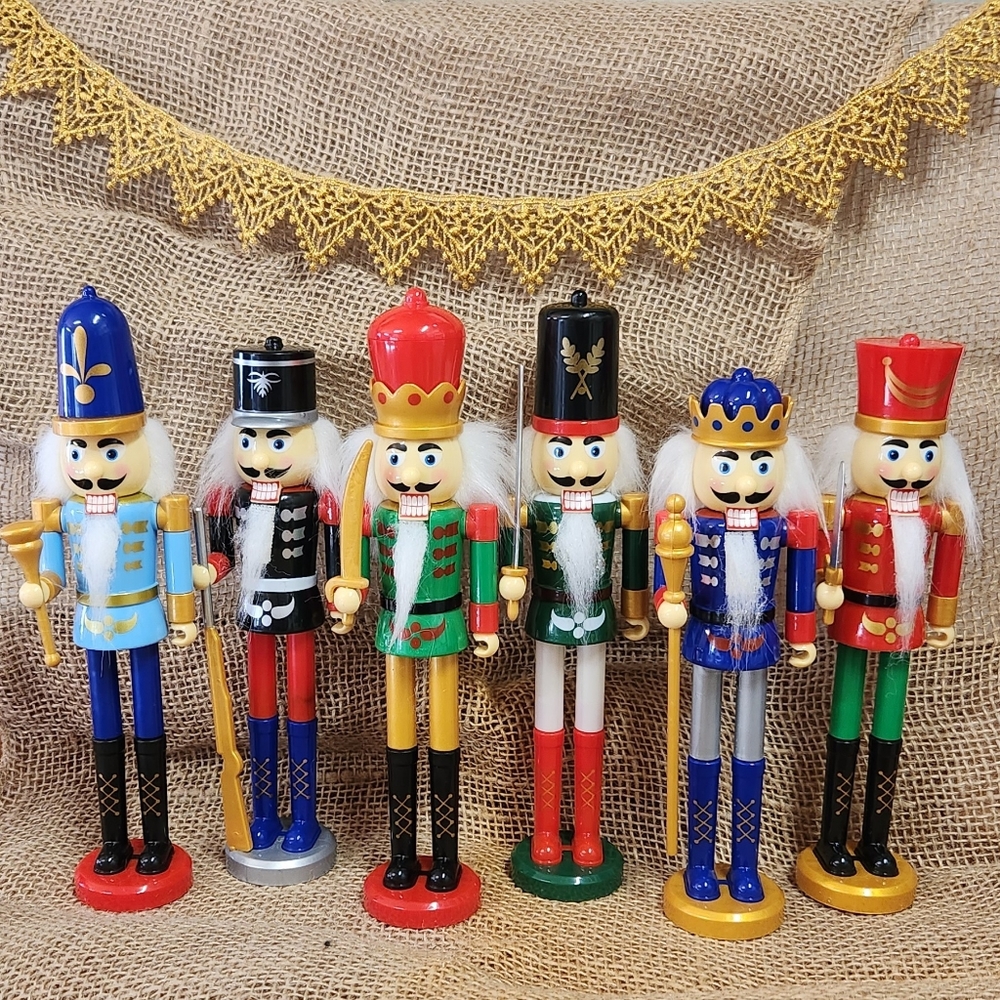 9" Nutcracker Soldiers - Set of 6 New